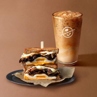 커피빈 그릴드 비프치즈 샌드위치 + 카페라떼 (S)